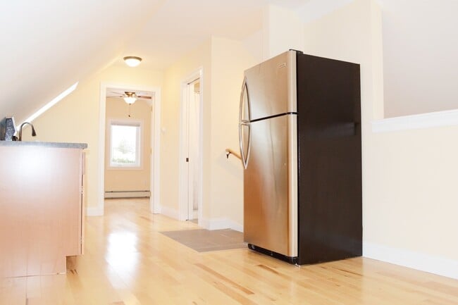 66 Murray St unit 3, Burlington, VT 05401 - photo 3