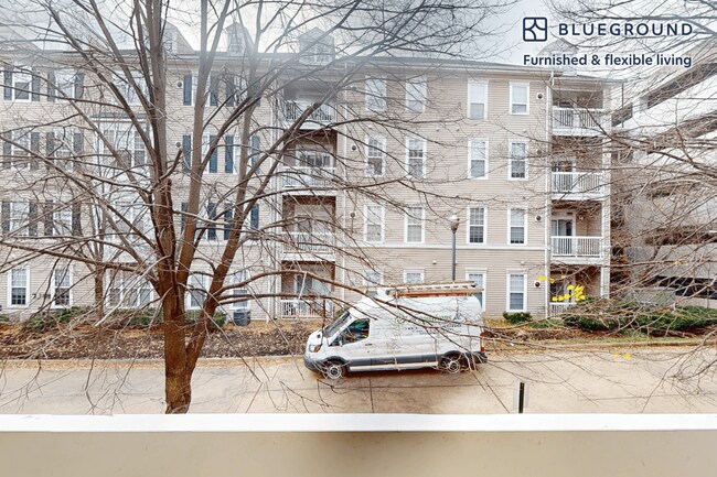 2350 26th Ct S unit FL4-ID6627A, Arlington, VA 22206 - photo 4