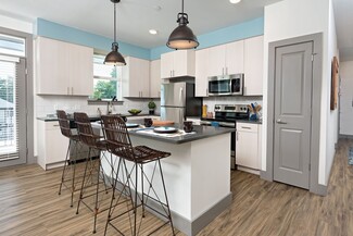 703 Washington Ave, Towson, MD 21204