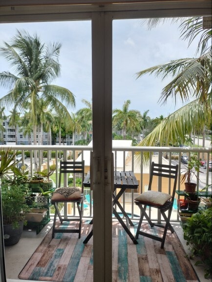 1450 SE 3rd Ave Unit 402, Dania Beach, FL 33004