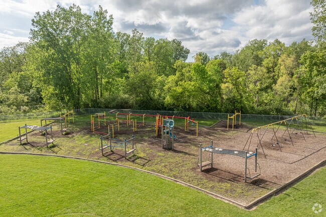 Daisy Brook Elementary School is located in Fremont, Michigan.