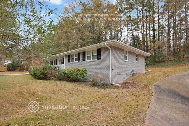 2932 Heather Dr, Atlanta, GA 30344 - photo 2