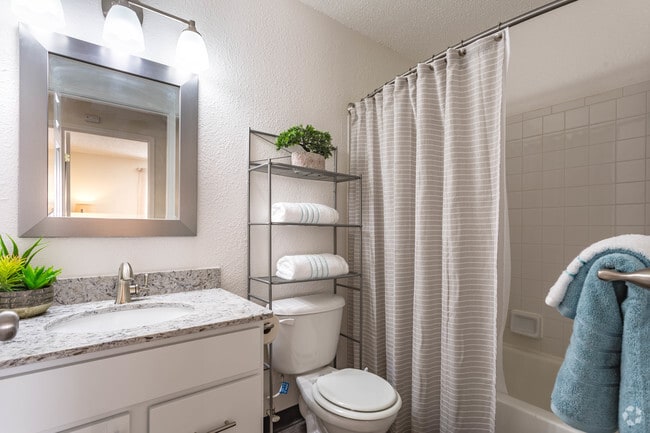 1 BR, 1 BA - Renovated - 750 SF