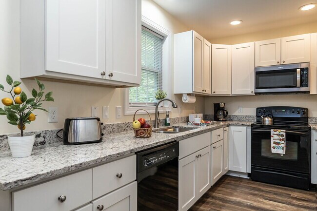 1302 Ed Cook Rd unit 1302-B, Durham, NC 27703 - photo 7