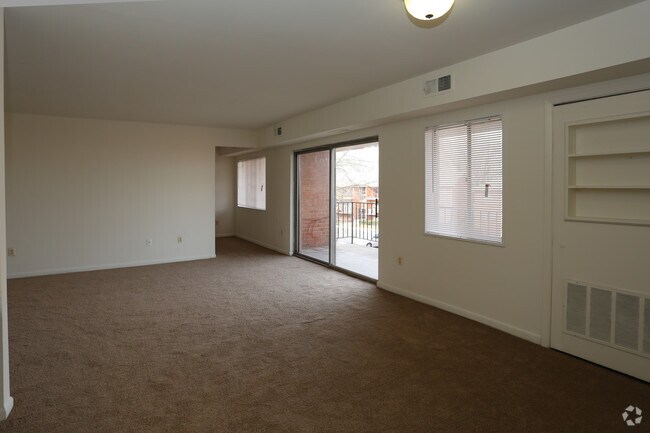 Edgewood Apartments, Hagerstown, MD 21740 - photo 4
