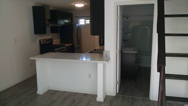 3083 Mission Village Dr, San Diego, CA 92123 - photo 2