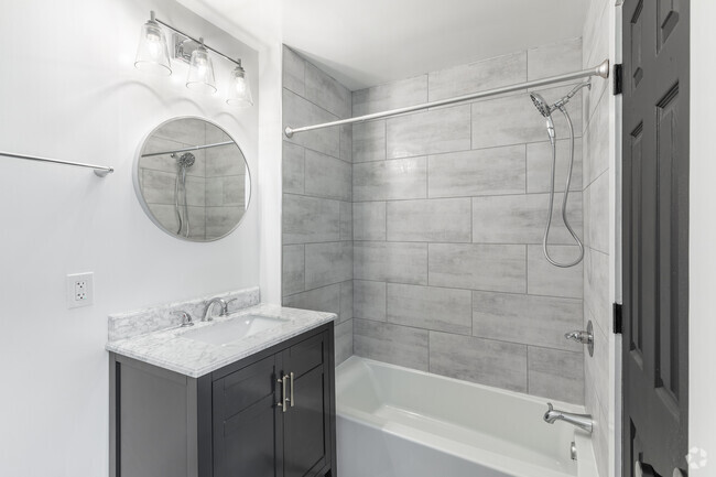 1 BR, 1 BA