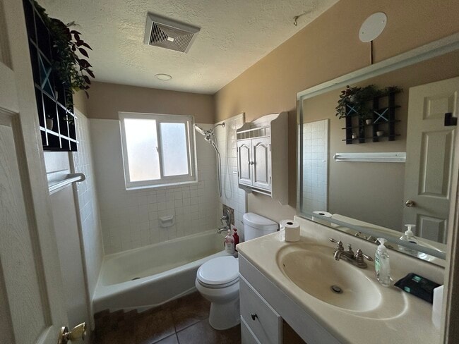 1184 N 575 W, Clearfield, UT 84015 - photo 3