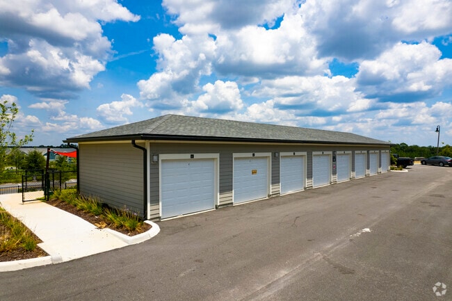 The Pointe at Siena Ridge 55+ Active Adult Apartment Homes, Davenport, FL 33837 - photo 4