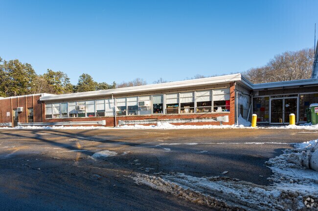 Brown Avenue School is one of the schools in the Johnston Public Schools system that Bishop Heights students attend.