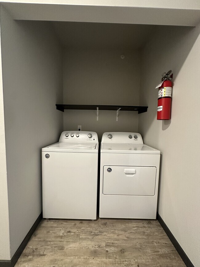 950 Commercial St unit 202, Lisbon, IA 52253 - photo 7