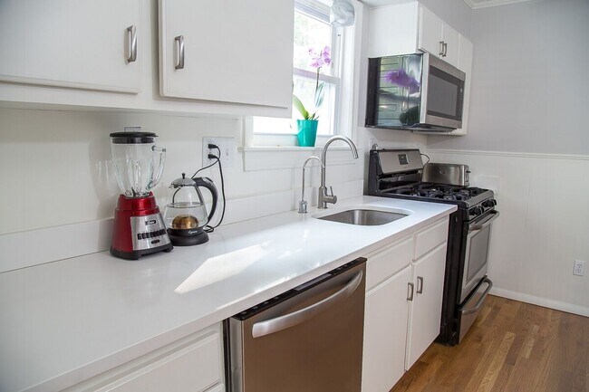 14 Union St, Brighton, MA 02135 - photo 4