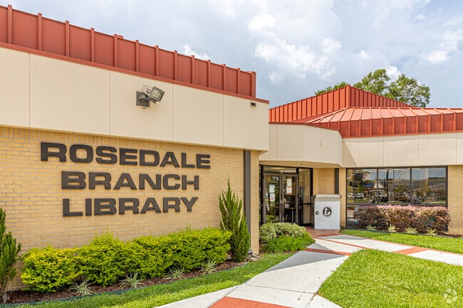 Since 1986 the Rosedale Library has served Jefferson, LA.