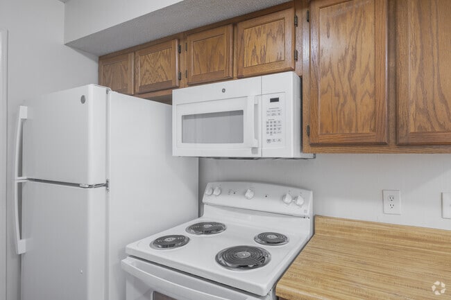 2BR, 2BR - 1,000SF - Kitchen