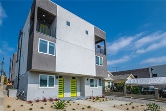 1118 N Heliotrope Dr, Los Angeles, CA 90029