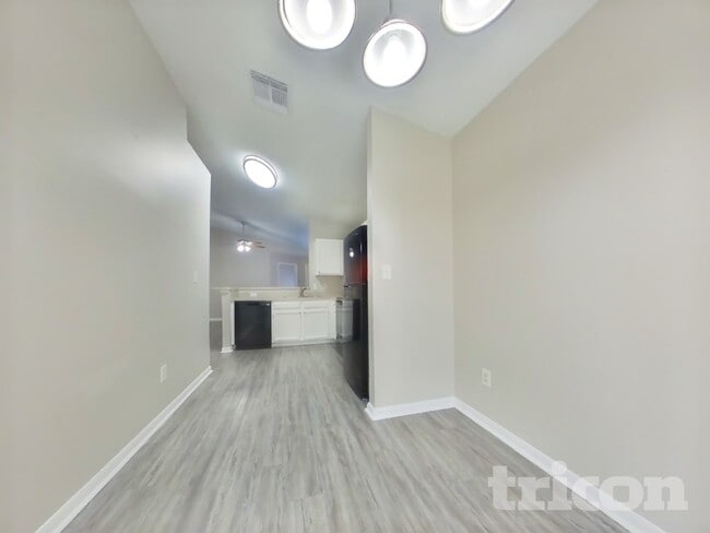 3114 Kelling St, Houston, TX 77045 - photo 4