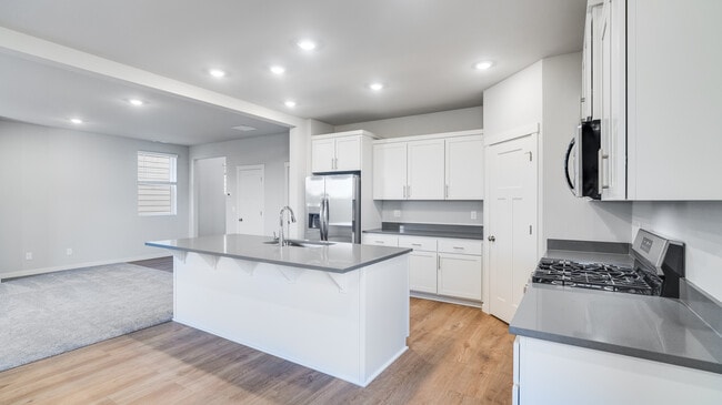 958 Legacy Ln, Eugene, OR 97402 - photo 3