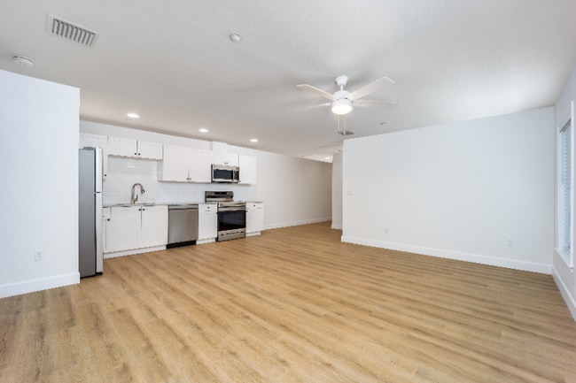 3375 SW Mapp Rd unit 201, Palm City, FL 34990 - photo 7