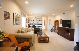 3568 Gladiola Dr Unit A, Calabasas, CA 91302