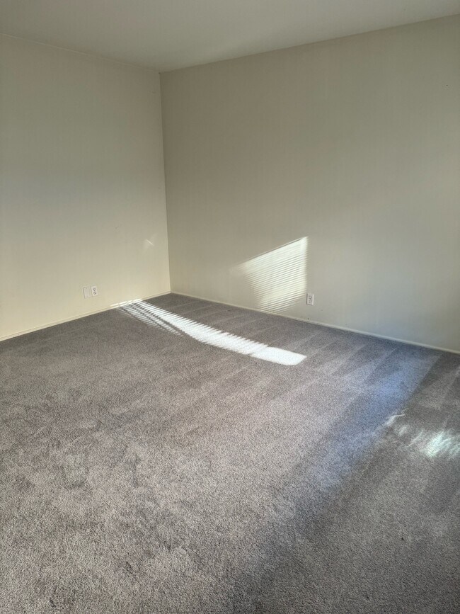 1815 Greenfield Ave, Los Angeles, CA 90025 - photo 5