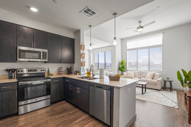 711 W Broadway Rd unit ID1366980P, Tempe, AZ 85282 - photo 5