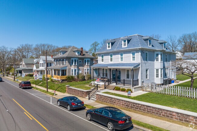 Businesses, shops, and restaurants are mixed with residential along Penn Ave in Sinking Spring.