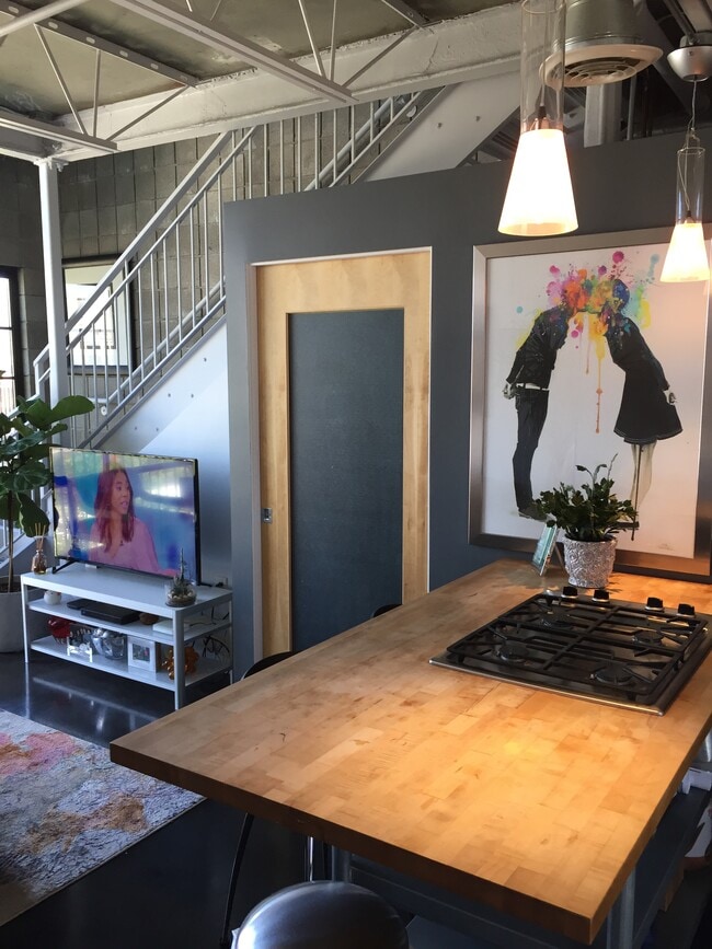 360 W Broadway unit 617, Salt Lake City, UT 84101 - photo 3