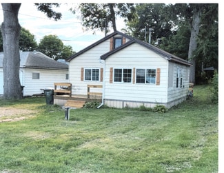 W220 Lake St, Genoa City, WI 53128