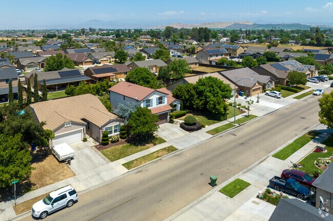 There are views of the Sierra Nevada mountains from home in Dinuba.
