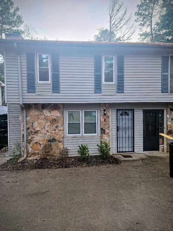 1420 Villa Pines Ct NW, Conyers, GA 30012