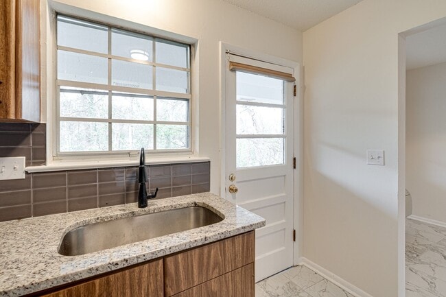 2845 Dayton Blvd unit 11, Chattanooga, TN 37415 - photo 5