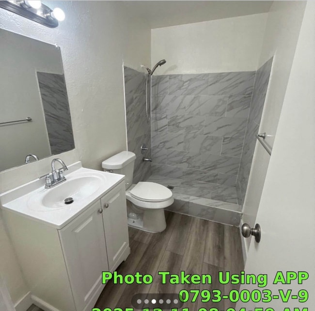 1309 Niles St unit b, Bakersfield, CA 93305 - photo 4