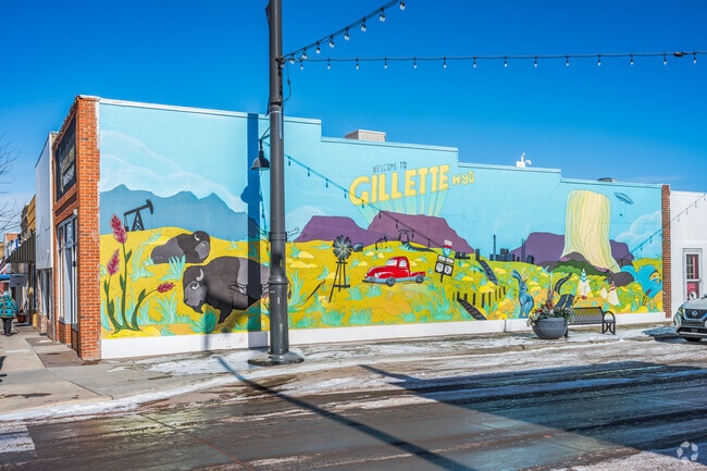 There is a beautiful painted mural welcoming you to the city of Gillette.