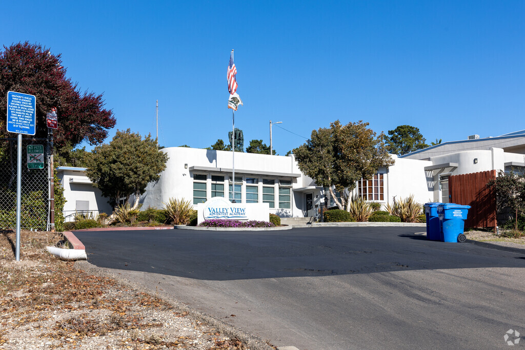 Valley View Adventist Academy.