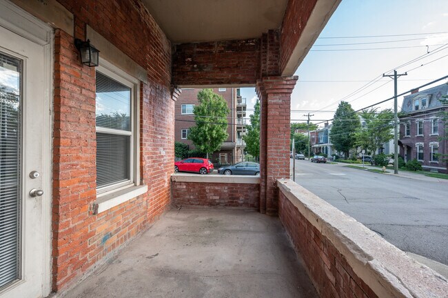 Euclid Court, Cincinnati, OH 45219 - photo 4