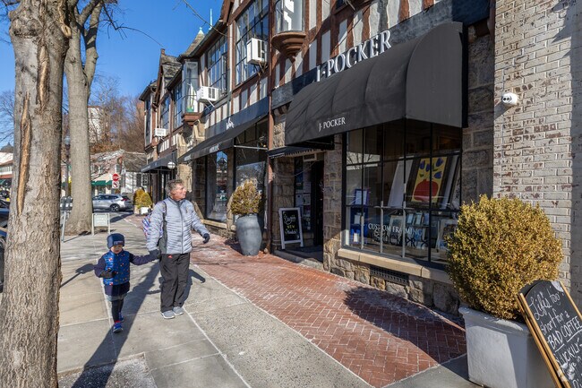 Shop the streets in Lawrence Park for a variety of shops and services.