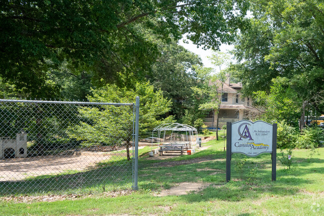 Camelot Academy in Durham, NC has an outdoor garden.