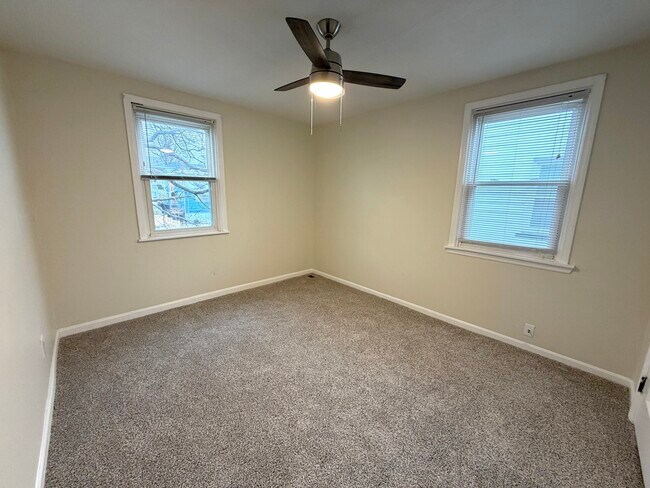 2458 Duck Creek Rd unit Floor 2, Cincinnati, OH 45212 - photo 7