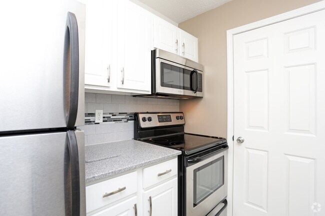 Orpheum Tower, Omaha, NE 68102 - photo 2