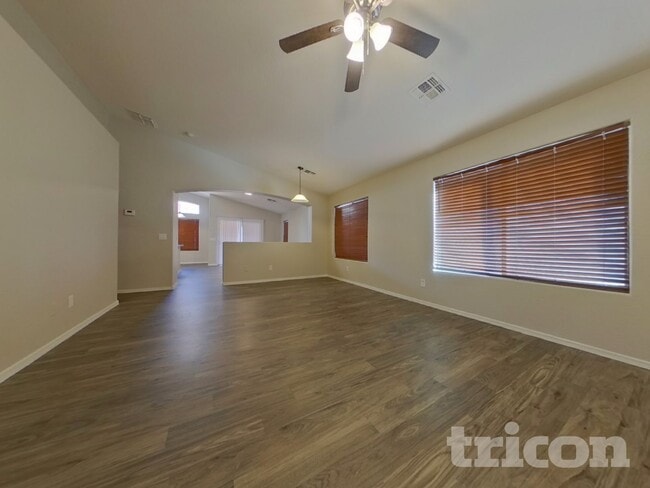 25862 W Whyman St, Buckeye, AZ 85326 - photo 3