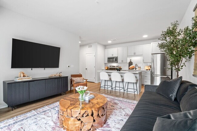 Corsa, Saint Louis Park, MN 55416 - photo 3