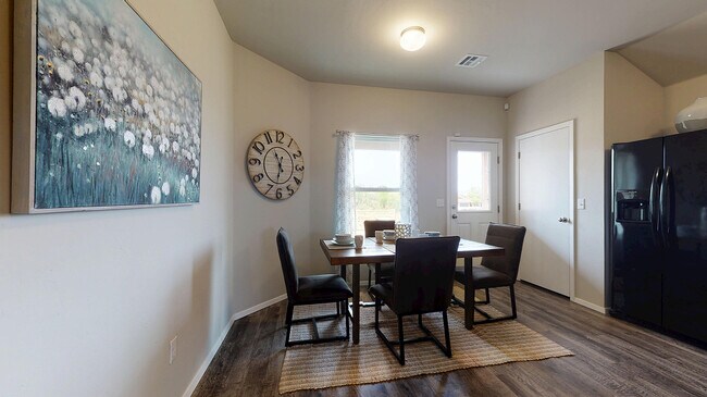 425 Kale Rd, Tuttle, OK 73089 - photo 6