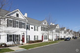 101 Providence Dr, Islip Terrace, NY 11752