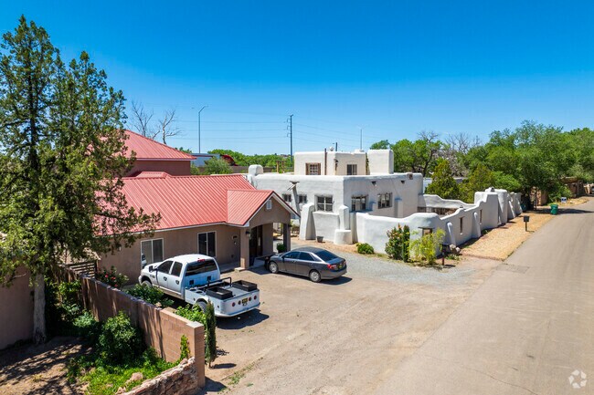 Larger, two story homes can be found throughout Los Duranes.