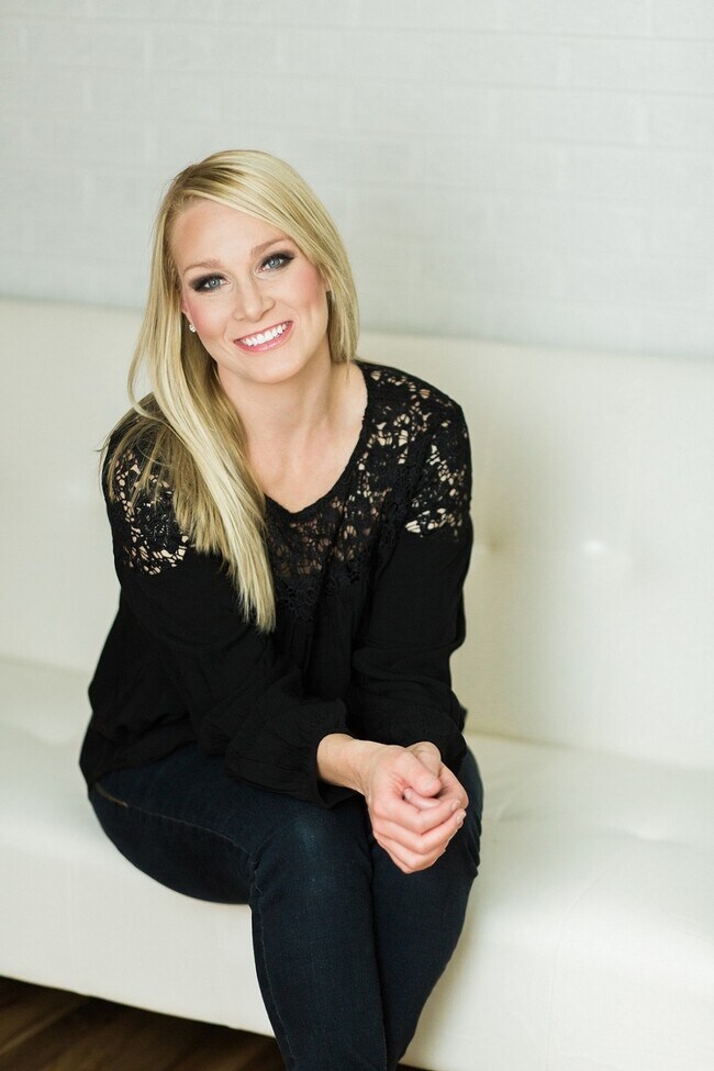 Laura Andrews