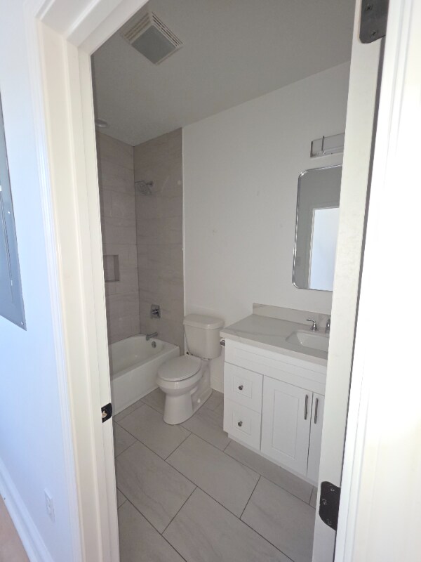 2431 Franklin Ave unit Rear Unit, New Orleans, LA 70117 - photo 6