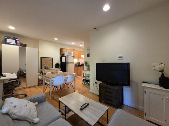 26 Unity St unit 2, Boston, MA 02113 - photo 2
