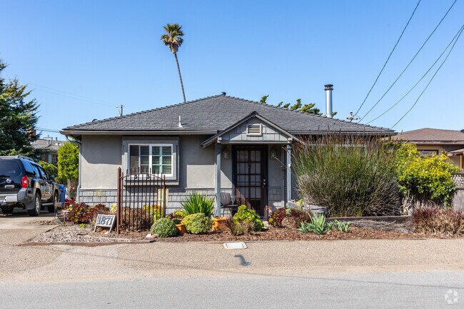 1920's house can also be found scattered around Los Osos.