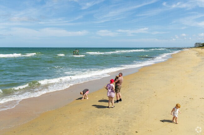 W Ocean View has miles of beaches along the Chesapeake Bay.