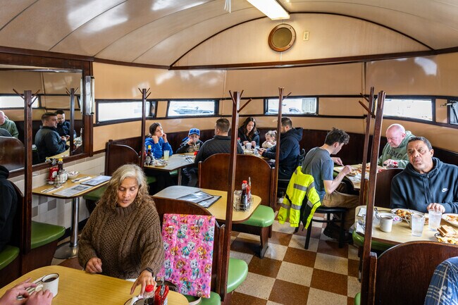Modern Diner, Pawtucket's diner, first in the nation on the Historic Places in Oak Hill.